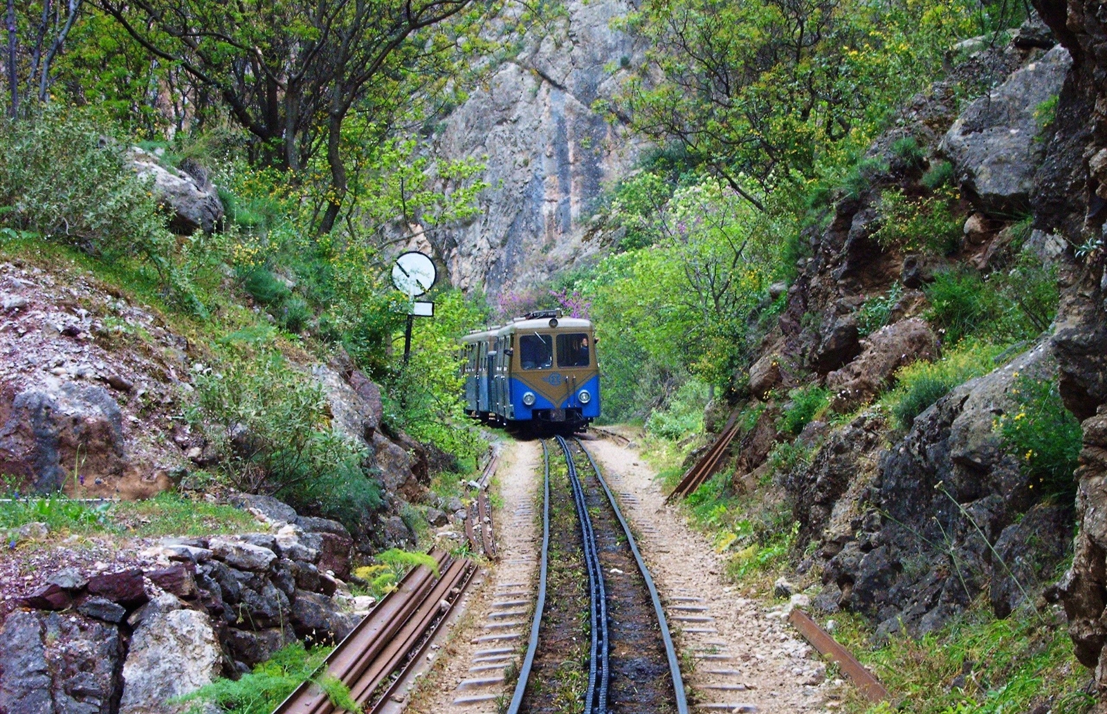 Ο ιστορικός Οδοντωτός