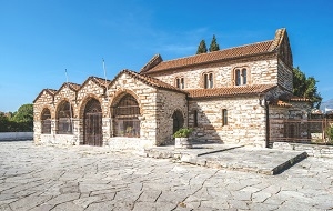 Ο ιερός ναός της Αγίας Θεοδώρας
